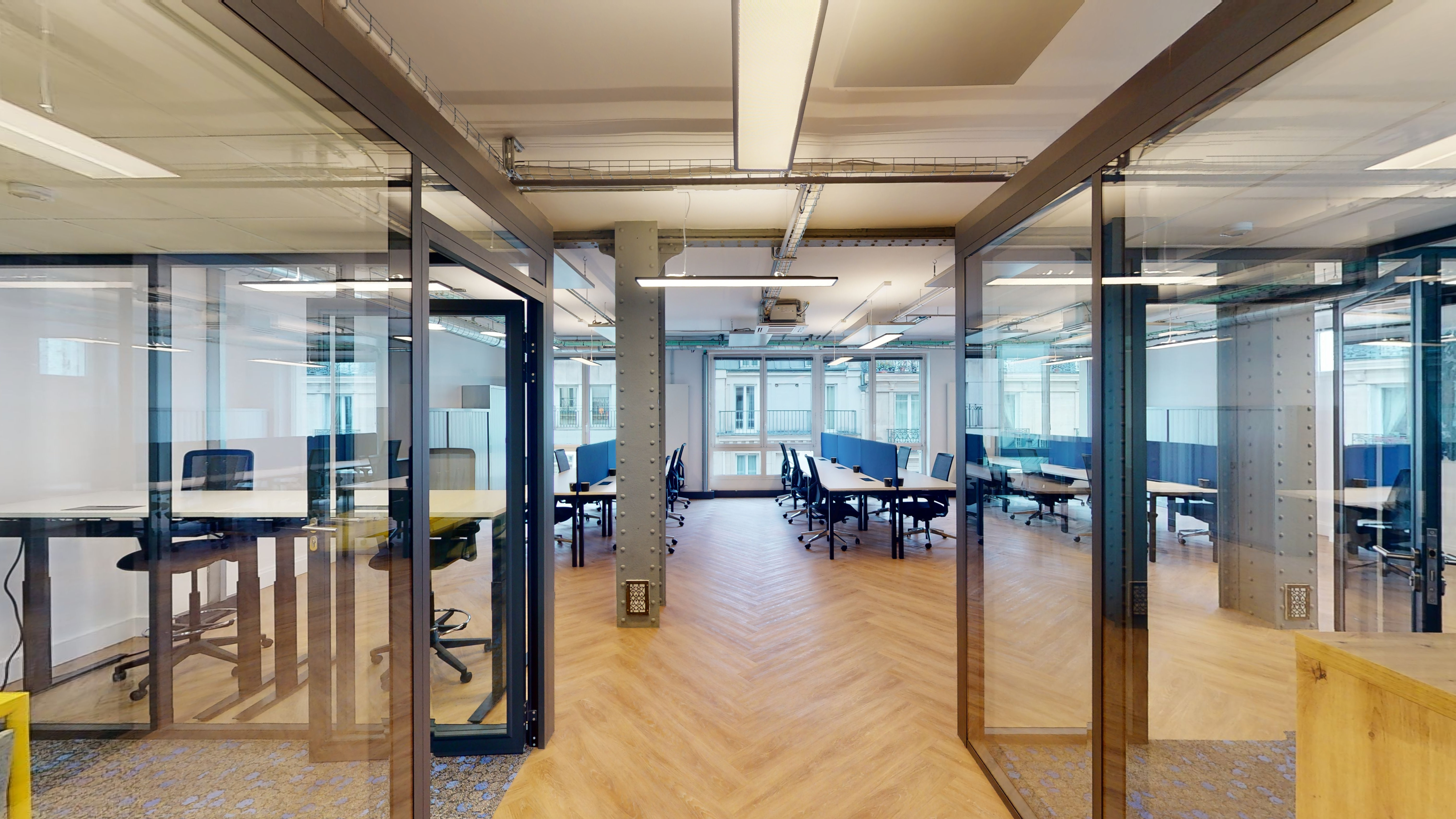 Bureaux opérés côté rue Paris 10